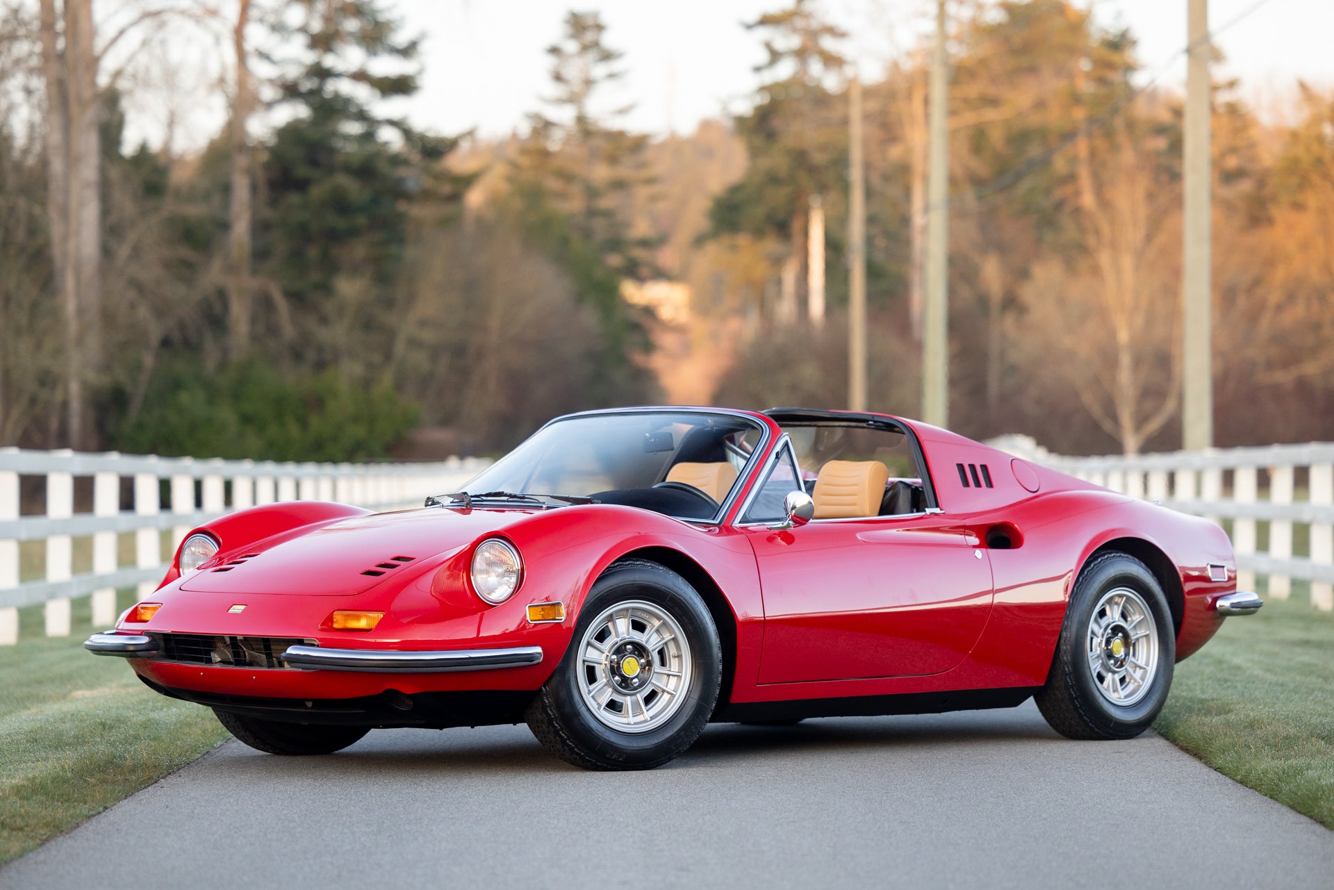 探偵ハート&ハート フェラーリディーノ 246 GTS FERRARI DINO 1973 Ferrari Dino 246 GTS – Silver Arrow Cars