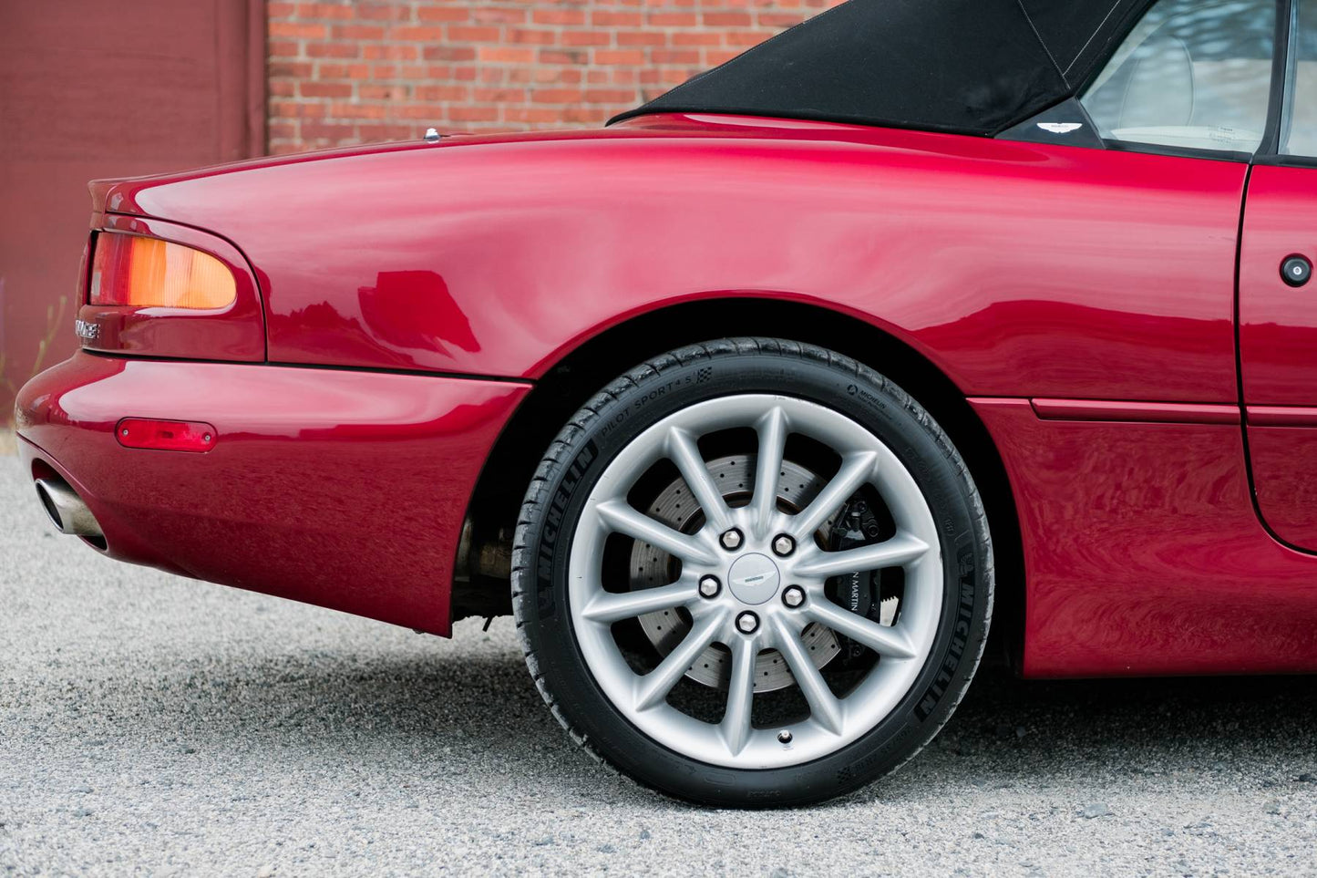2000 Aston Martin DB7 V12 Vantage Volante
