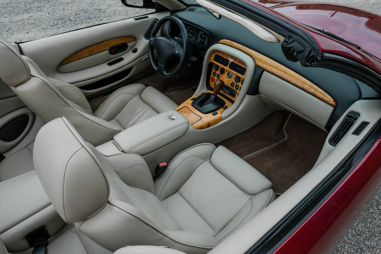 2000 Aston Martin DB7 V12 Vantage Volante