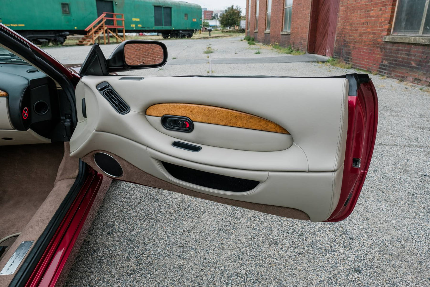 2000 Aston Martin DB7 V12 Vantage Volante