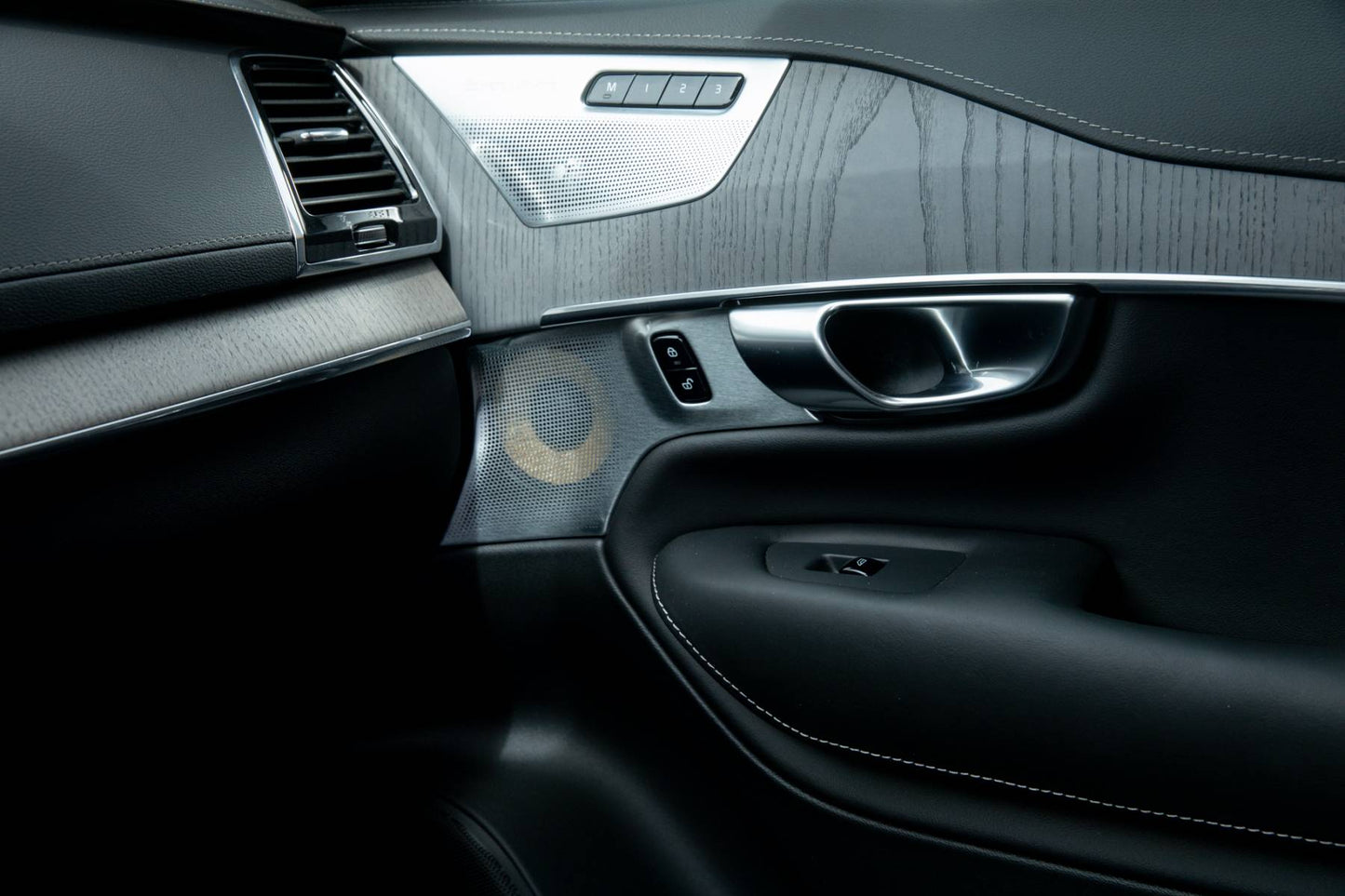 2020 Volvo XC90 T8 Hybrid Inscription