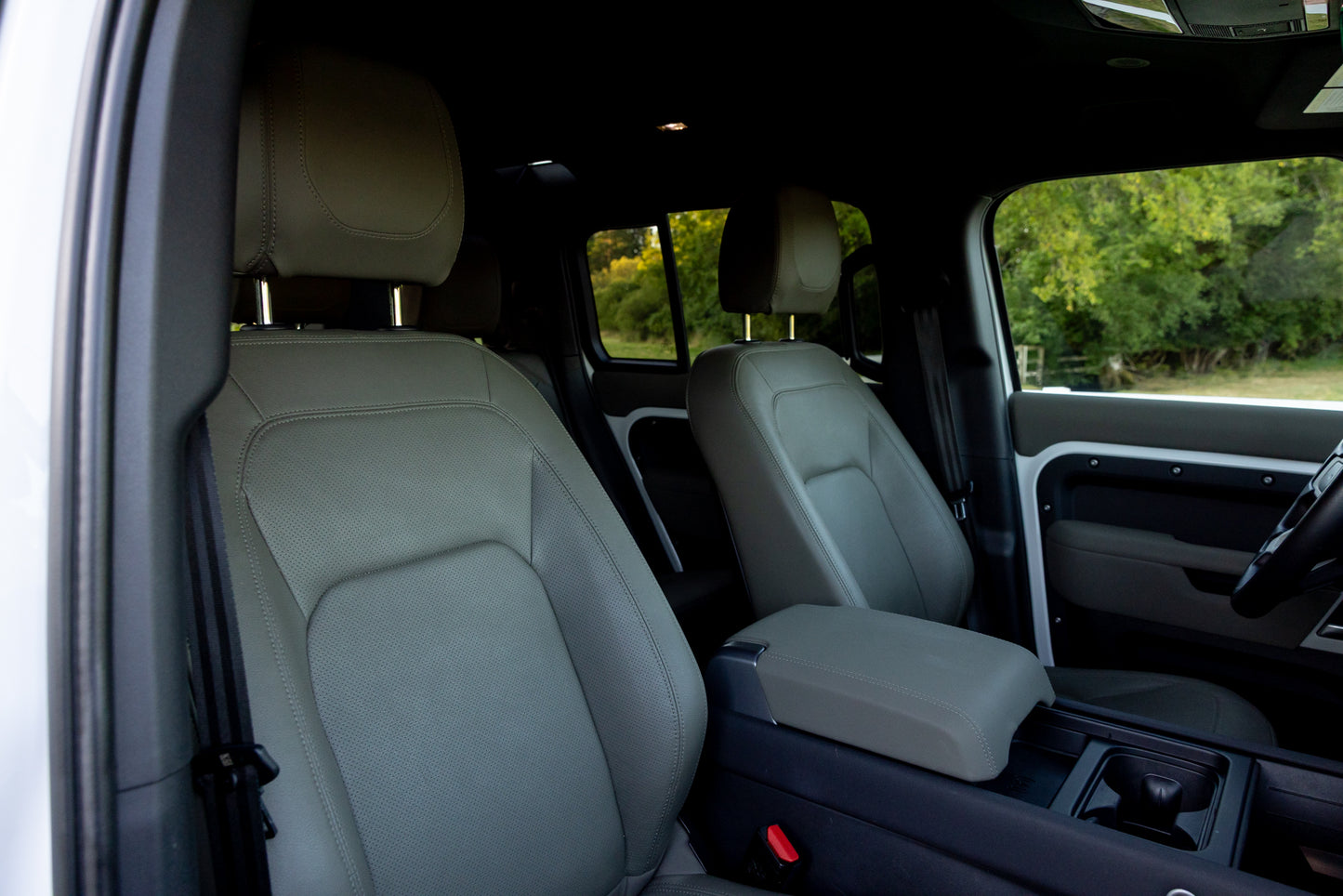 2023 Land Rover Defender P300