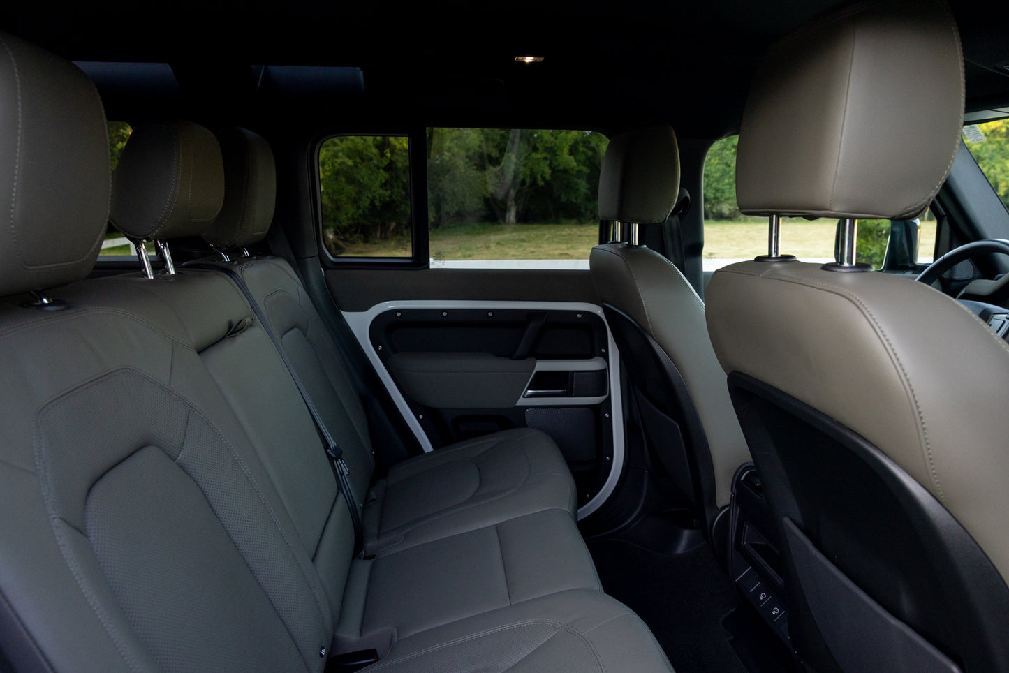2023 Land Rover Defender P300