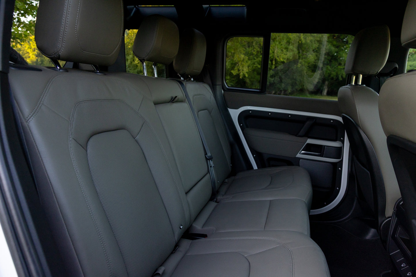 2023 Land Rover Defender P300