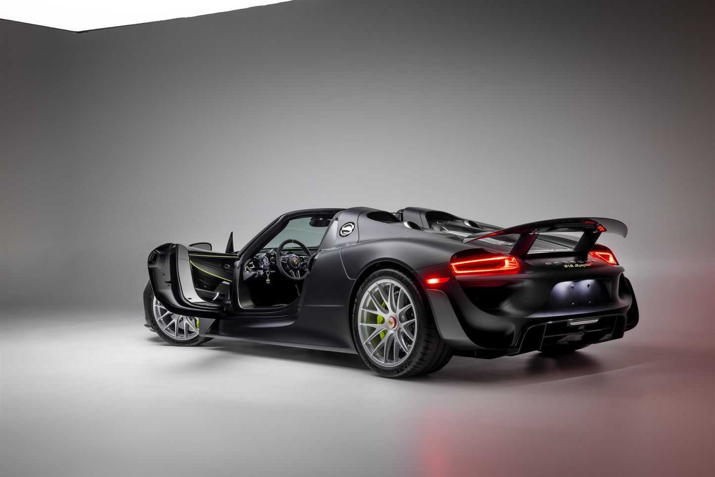 2015 Porsche 918 Spyder