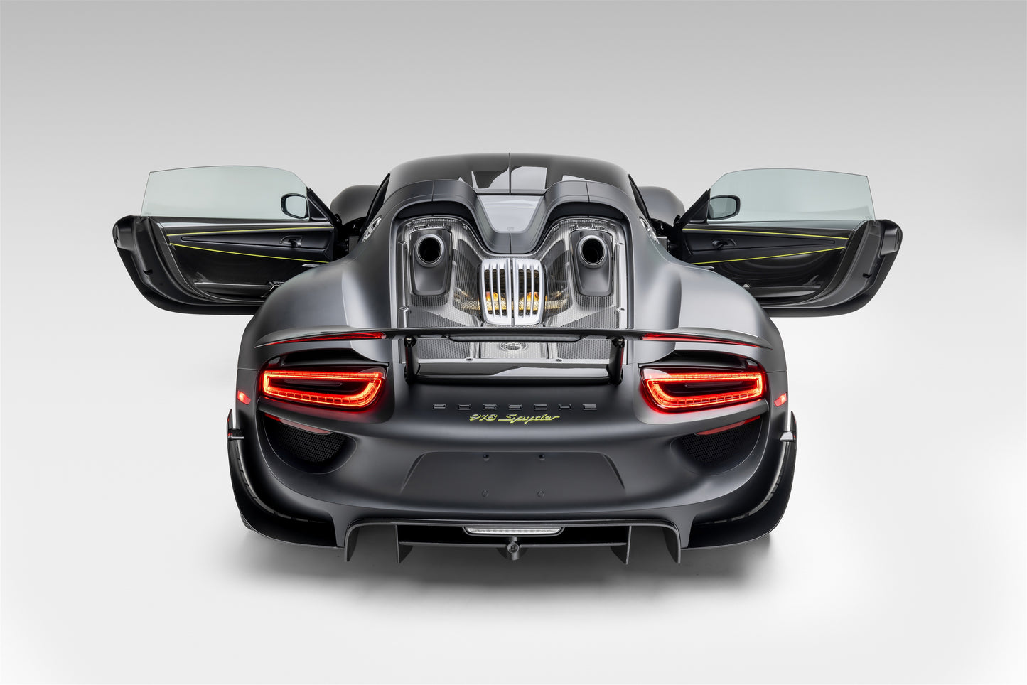 2015 Porsche 918 Spyder