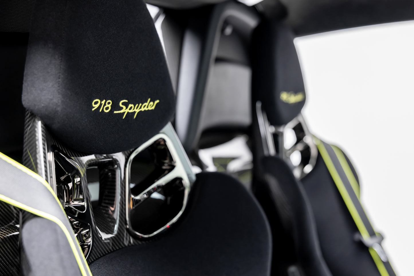 2015 Porsche 918 Spyder