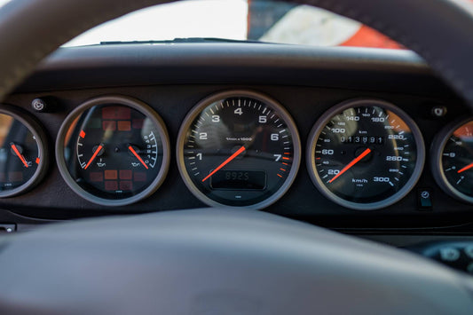 1995 Porsche 911 Carrera 4 6spd (993)