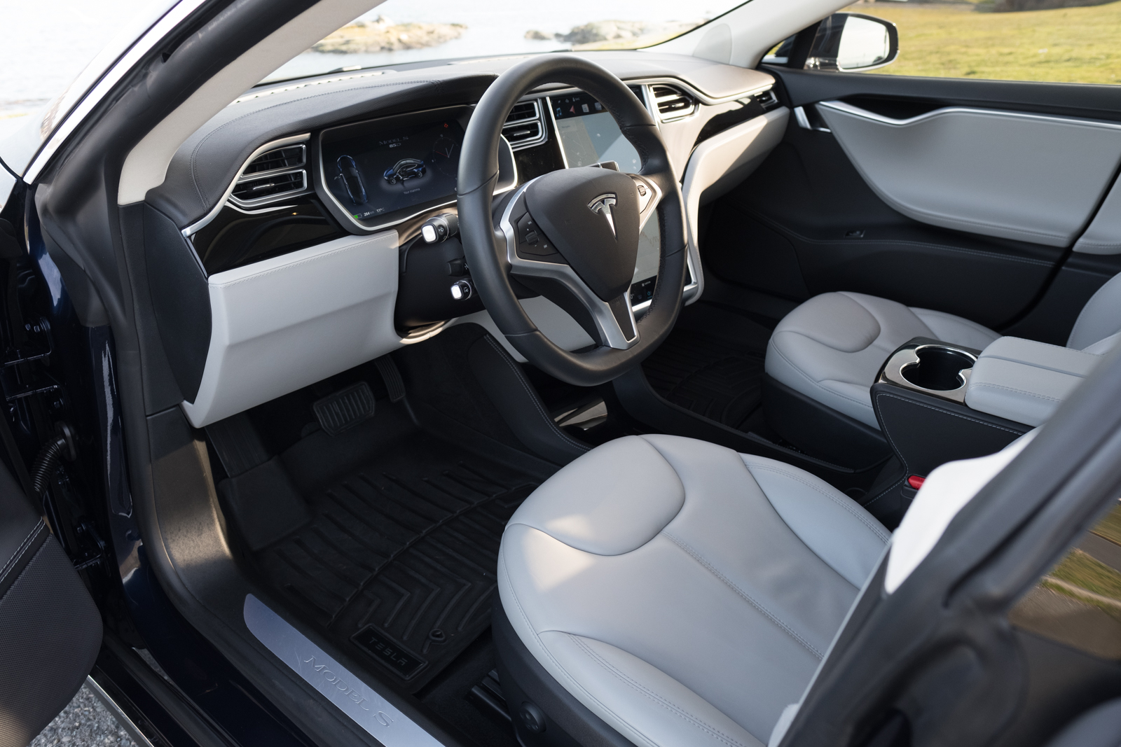 2015 Tesla Model S 85d For Sale At Silver Arrow Cars Ltd In