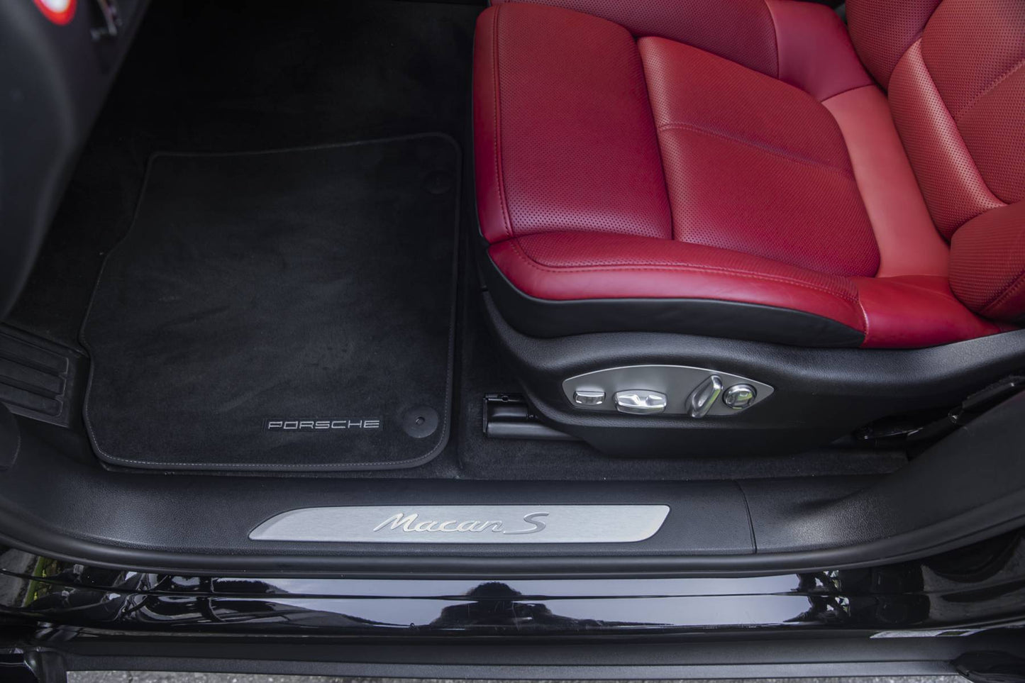 2017 Porsche Macan S