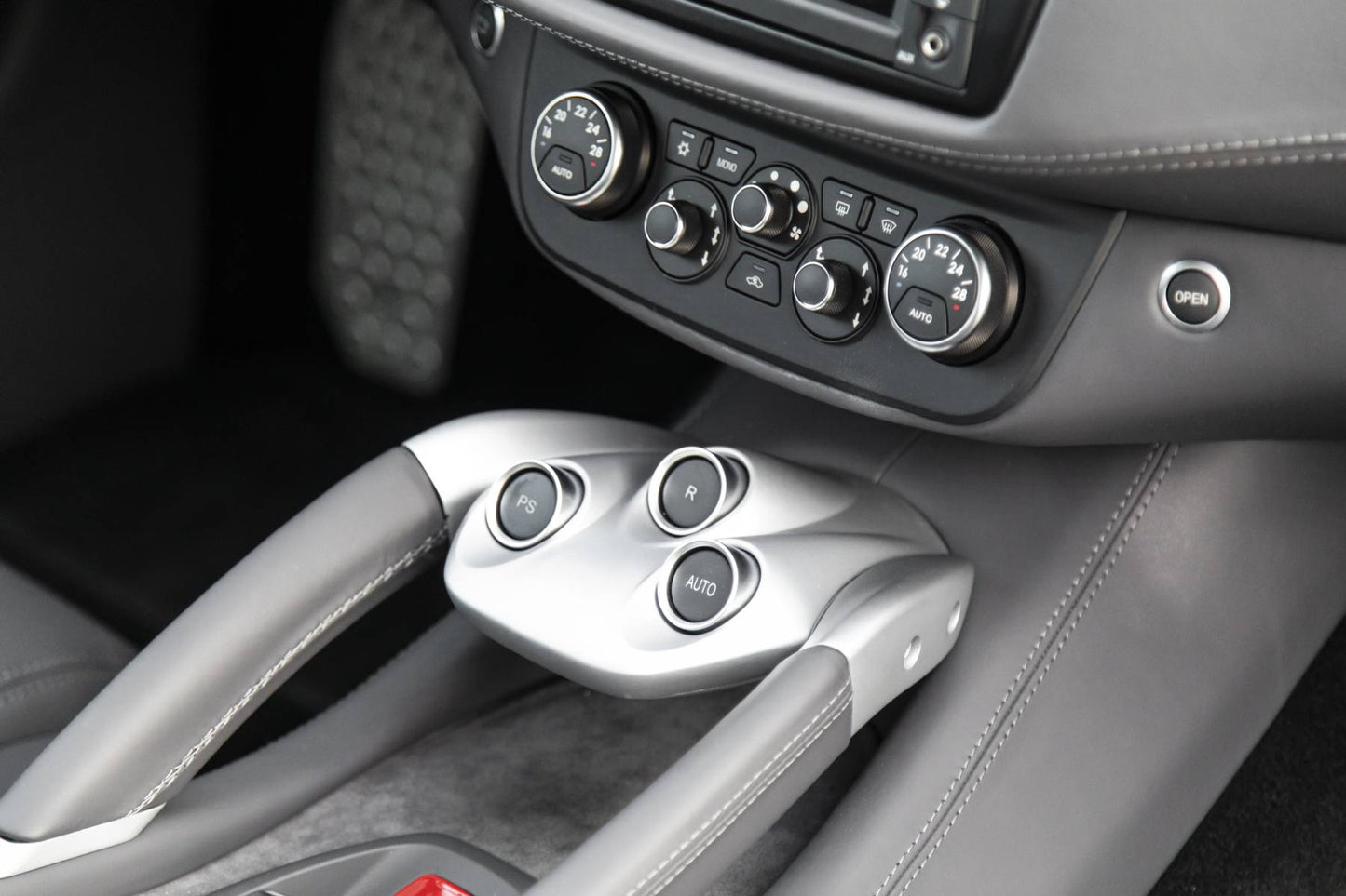 2014 Ferrari FF V12