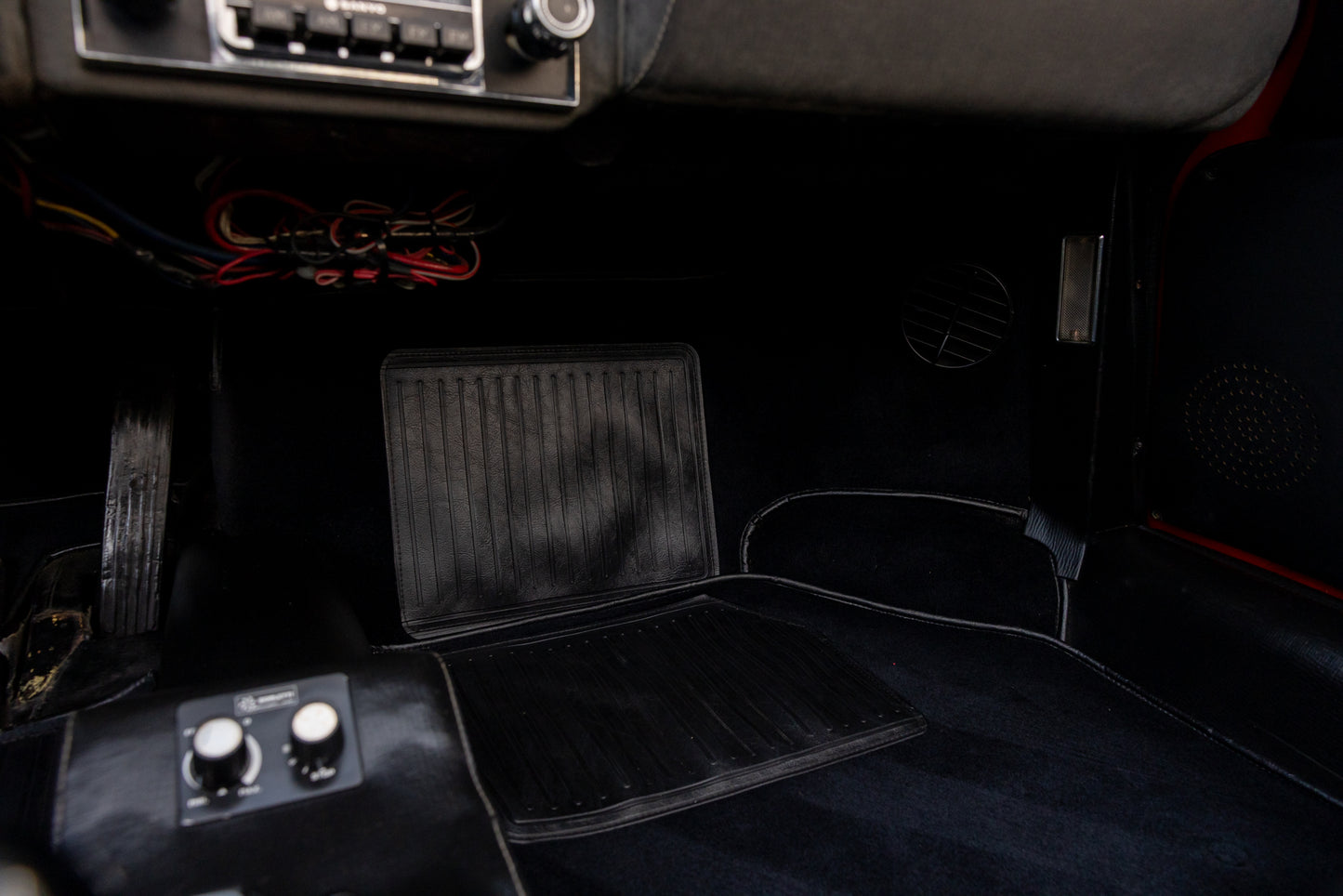 1974 Ferrari Dino 246 GTS Chairs & Flares