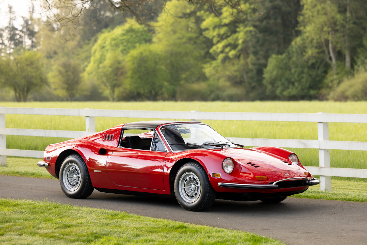 1974 Ferrari Dino 246 GTS Chairs & Flares