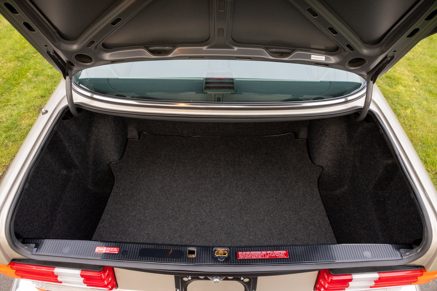 1988 Mercedes 560 SEL