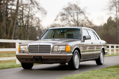 1989 Mercedes-Benz 560 SEL