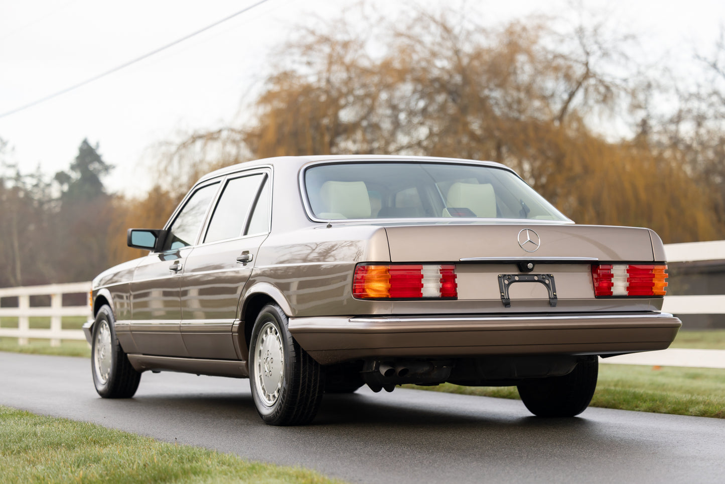 1989 Mercedes-Benz 560 SEL