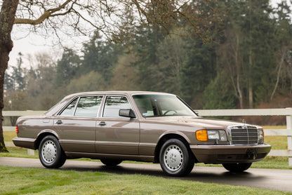1989 Mercedes-Benz 560 SEL