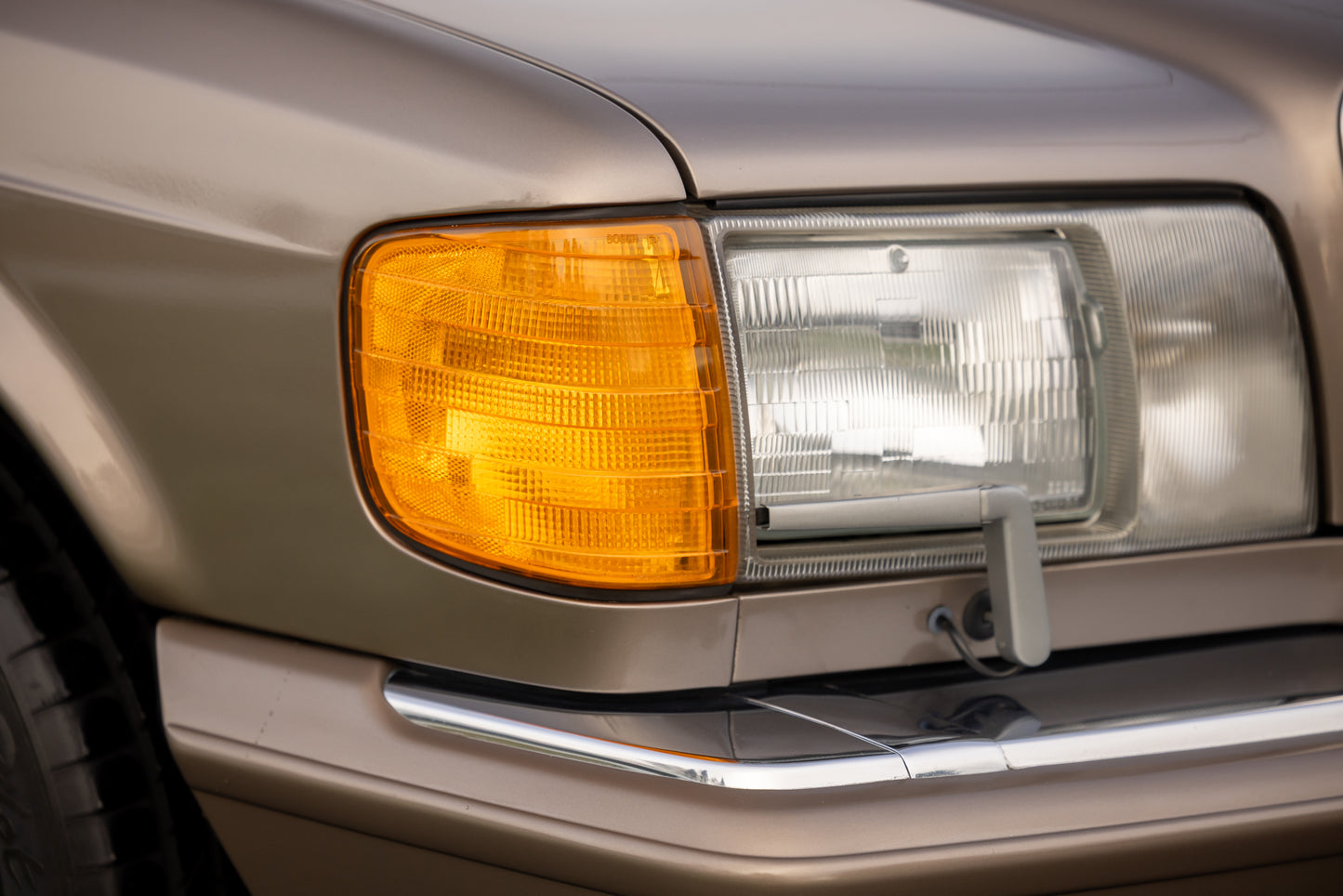 1989 Mercedes-Benz 560 SEL