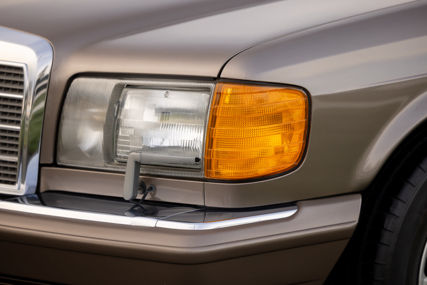 1989 Mercedes-Benz 560 SEL