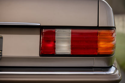 1989 Mercedes-Benz 560 SEL