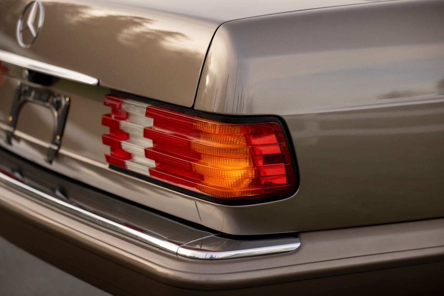 1989 Mercedes-Benz 560 SEL