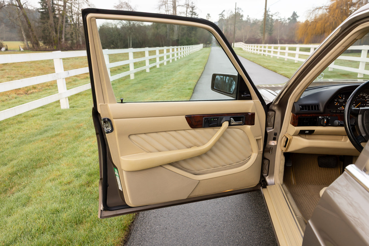 1989 Mercedes-Benz 560 SEL