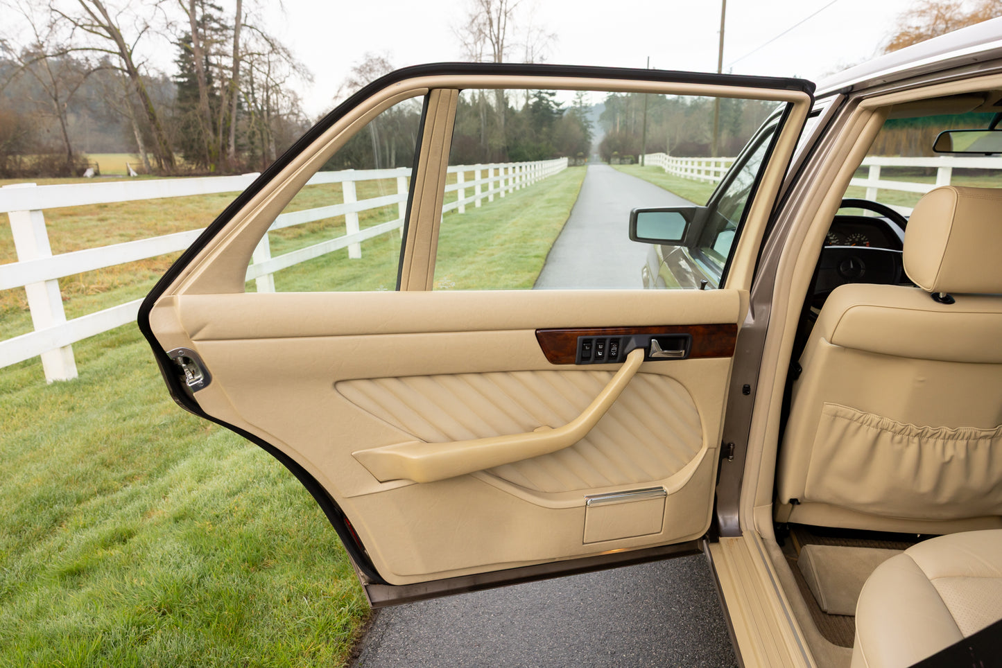 1989 Mercedes-Benz 560 SEL