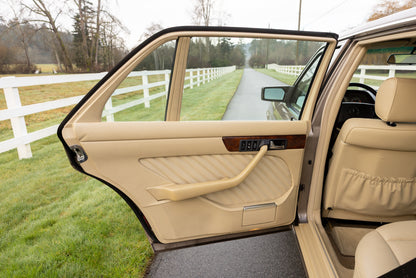 1989 Mercedes-Benz 560 SEL