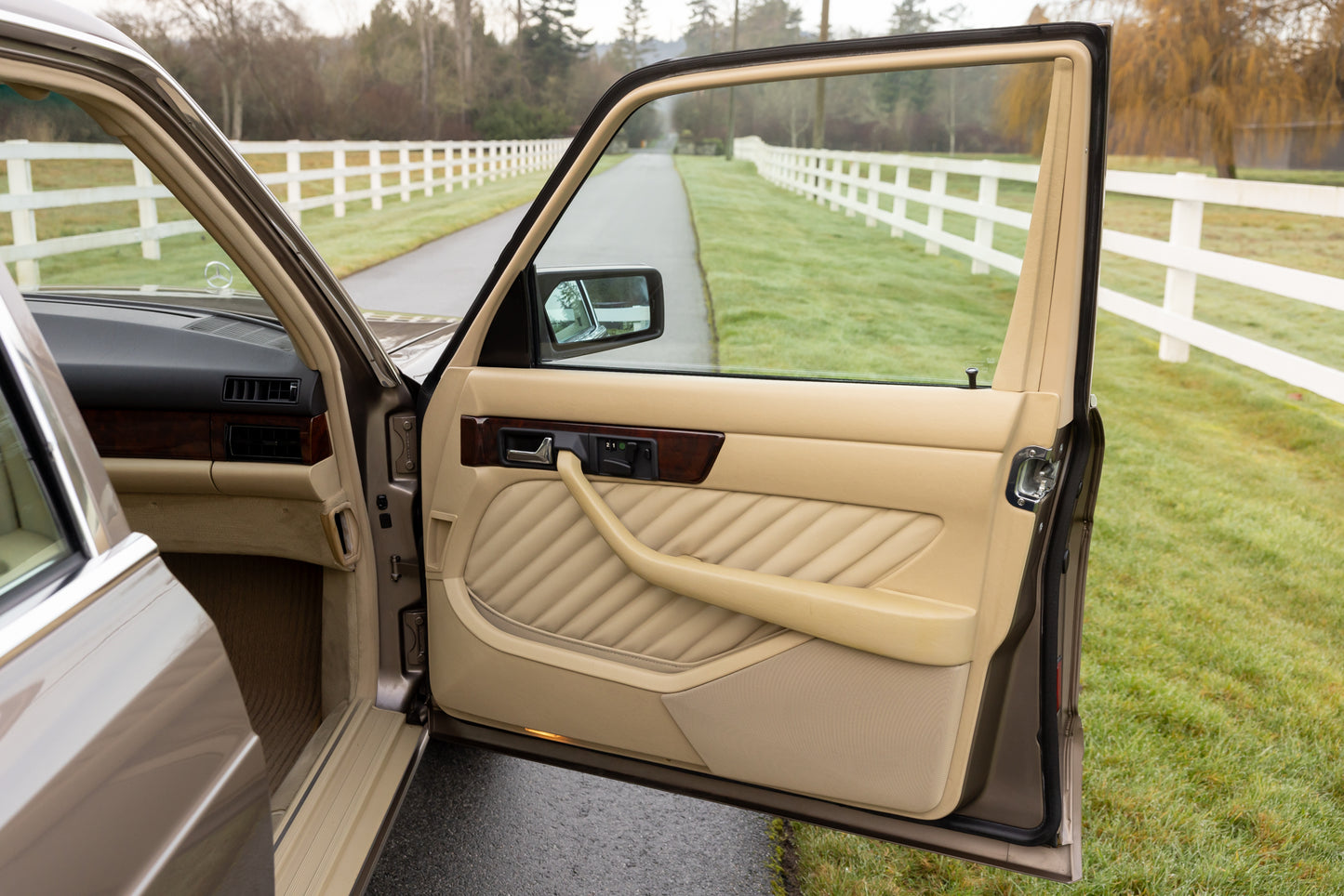 1989 Mercedes-Benz 560 SEL