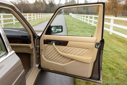 1989 Mercedes-Benz 560 SEL
