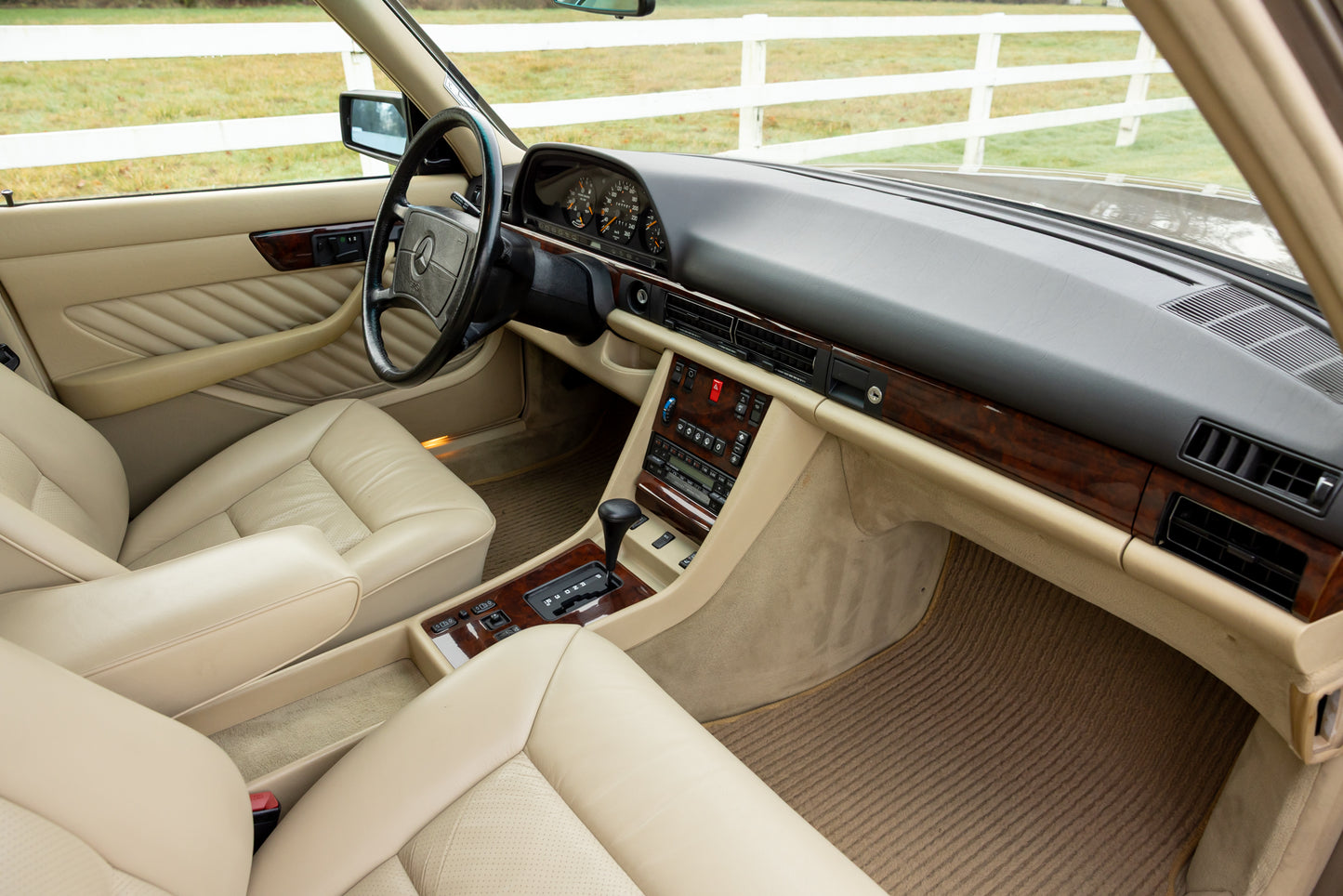 1989 Mercedes-Benz 560 SEL
