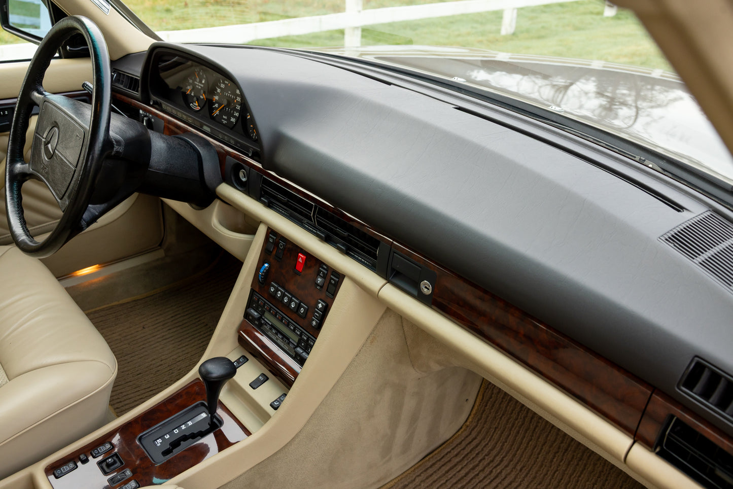 1989 Mercedes-Benz 560 SEL