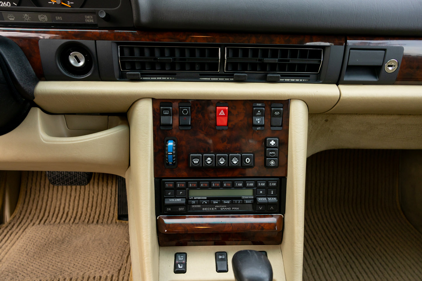 1989 Mercedes-Benz 560 SEL