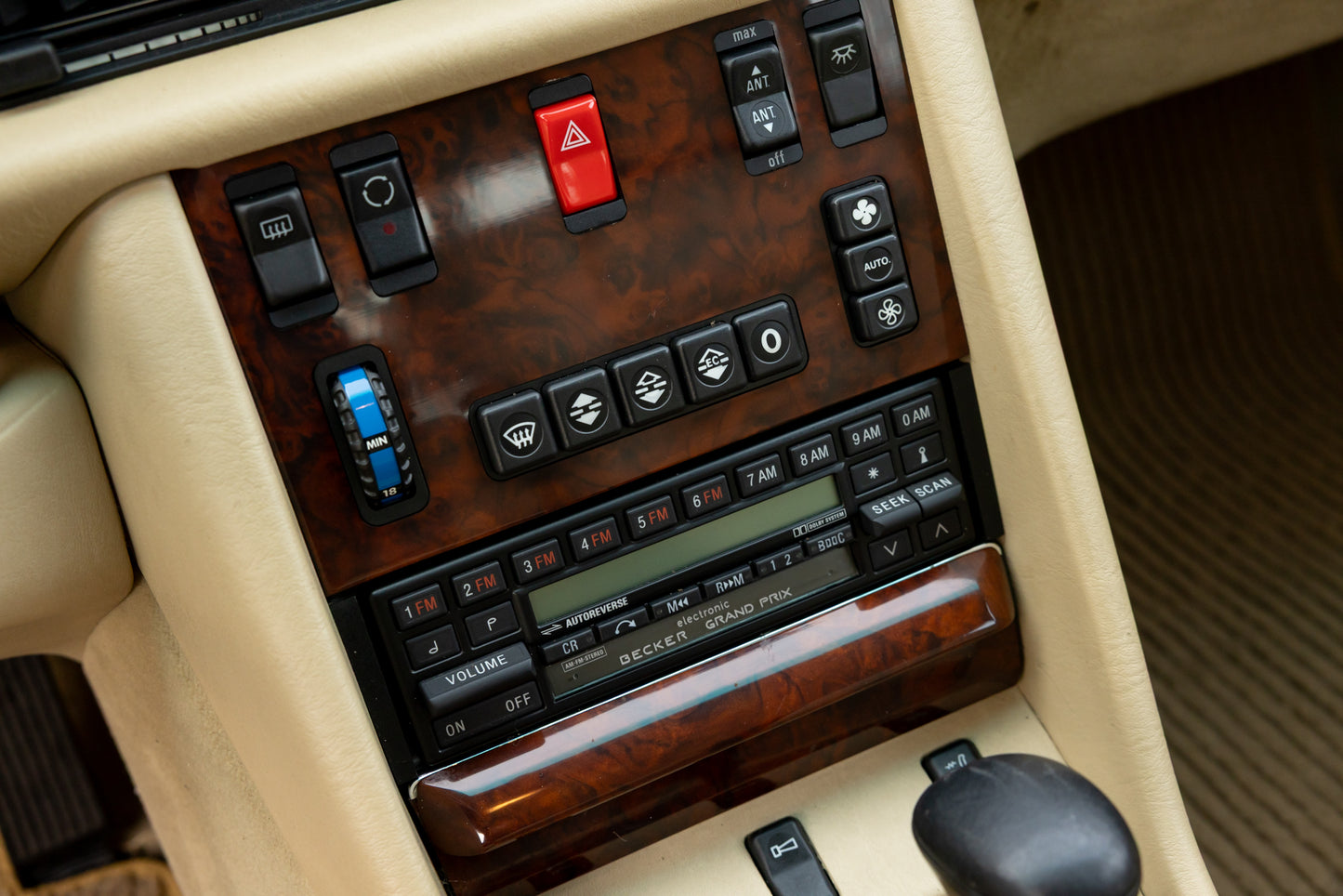 1989 Mercedes-Benz 560 SEL