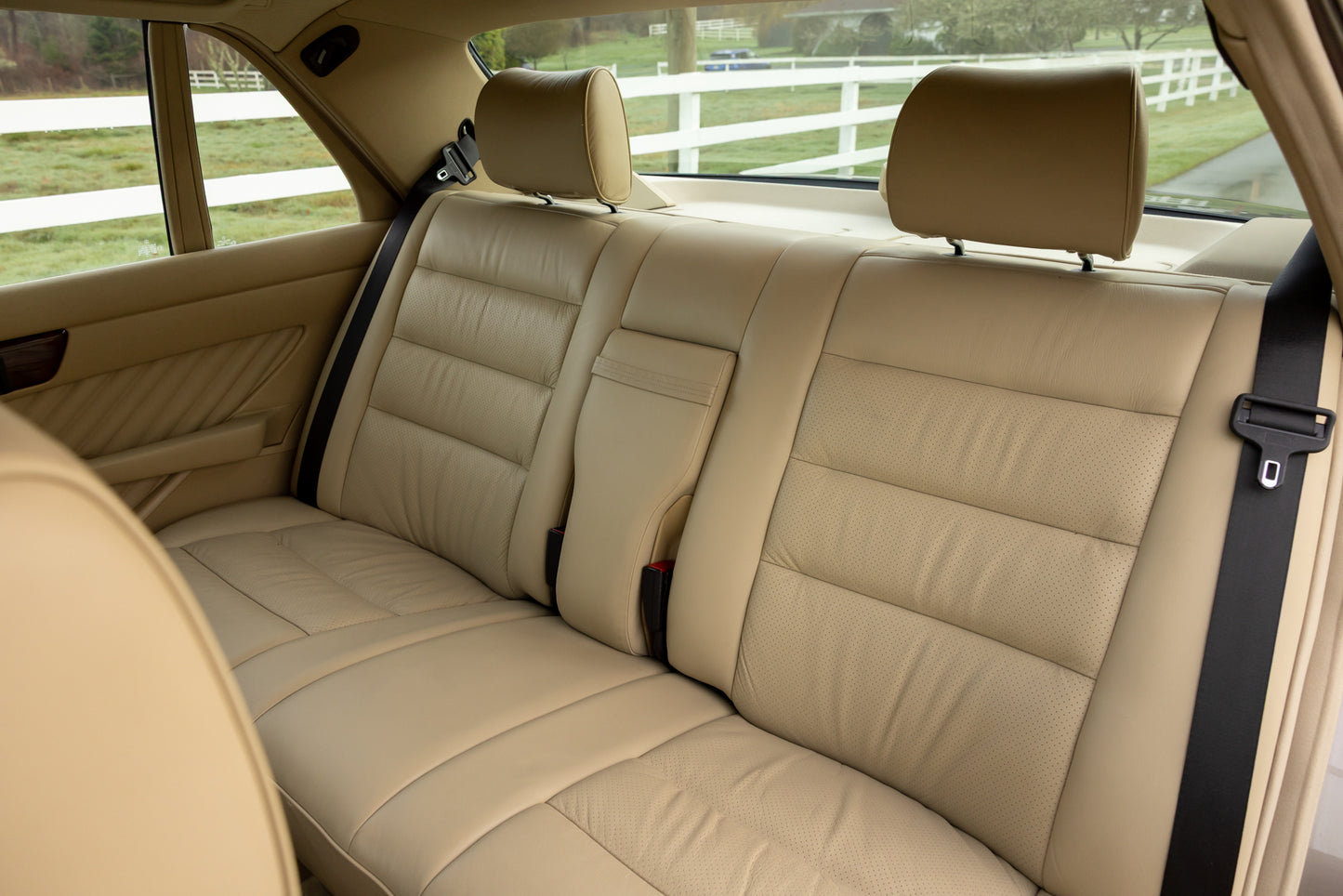 1989 Mercedes-Benz 560 SEL