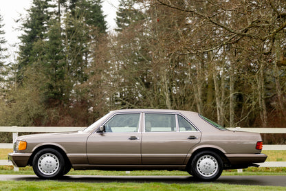 1989 Mercedes-Benz 560 SEL