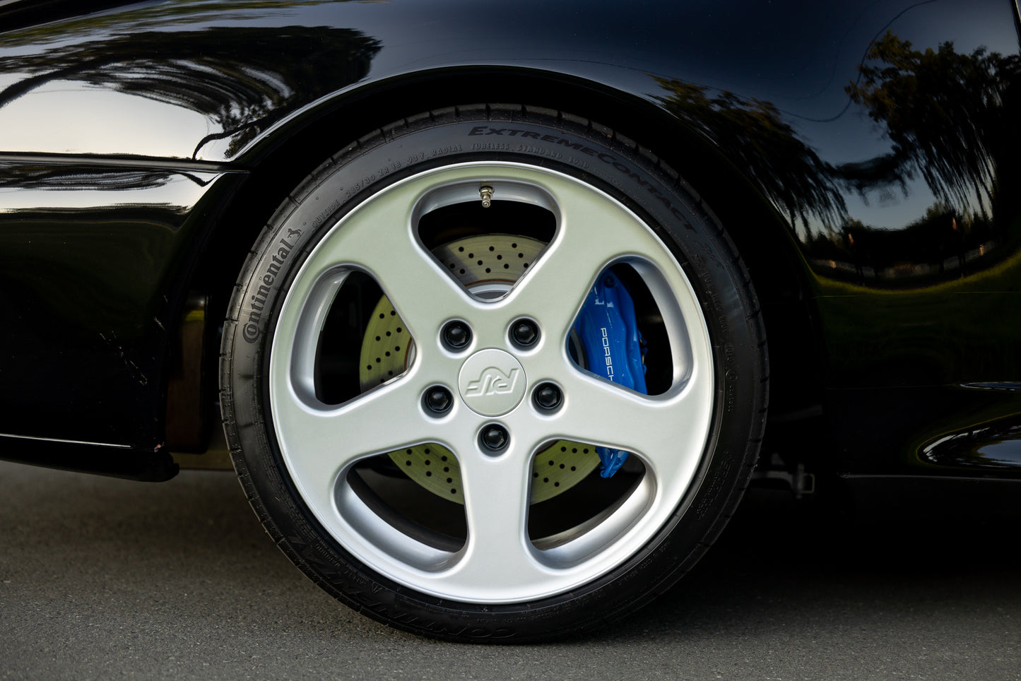 1996 Porsche 911 4S 3.8 RSTribute