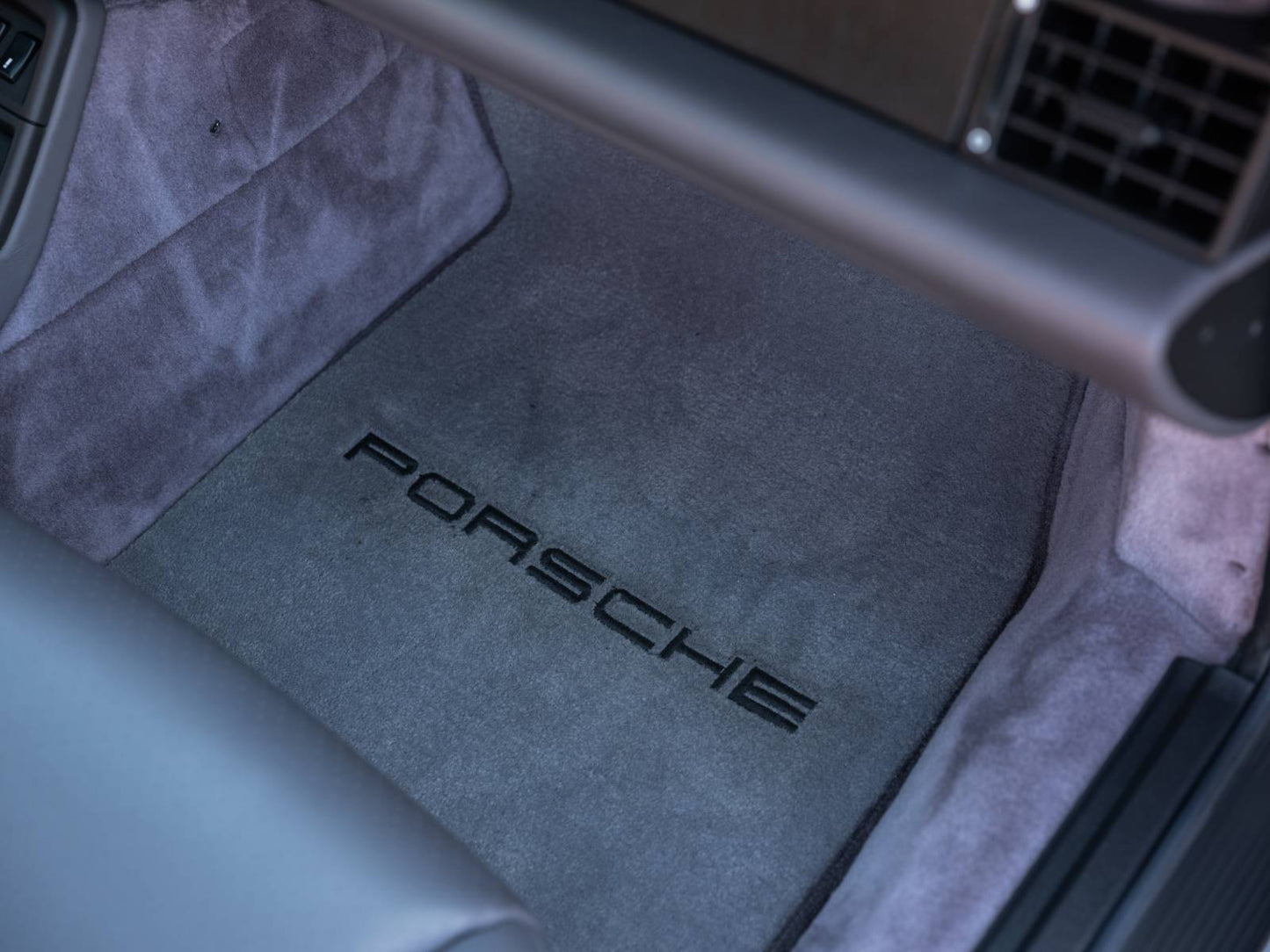 1998 Porsche 911 Carrera 4 "S"