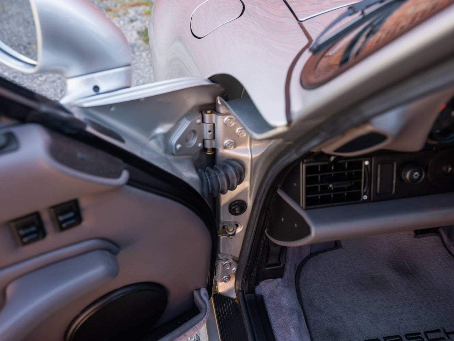 1998 Porsche 911 Carrera 4 "S"