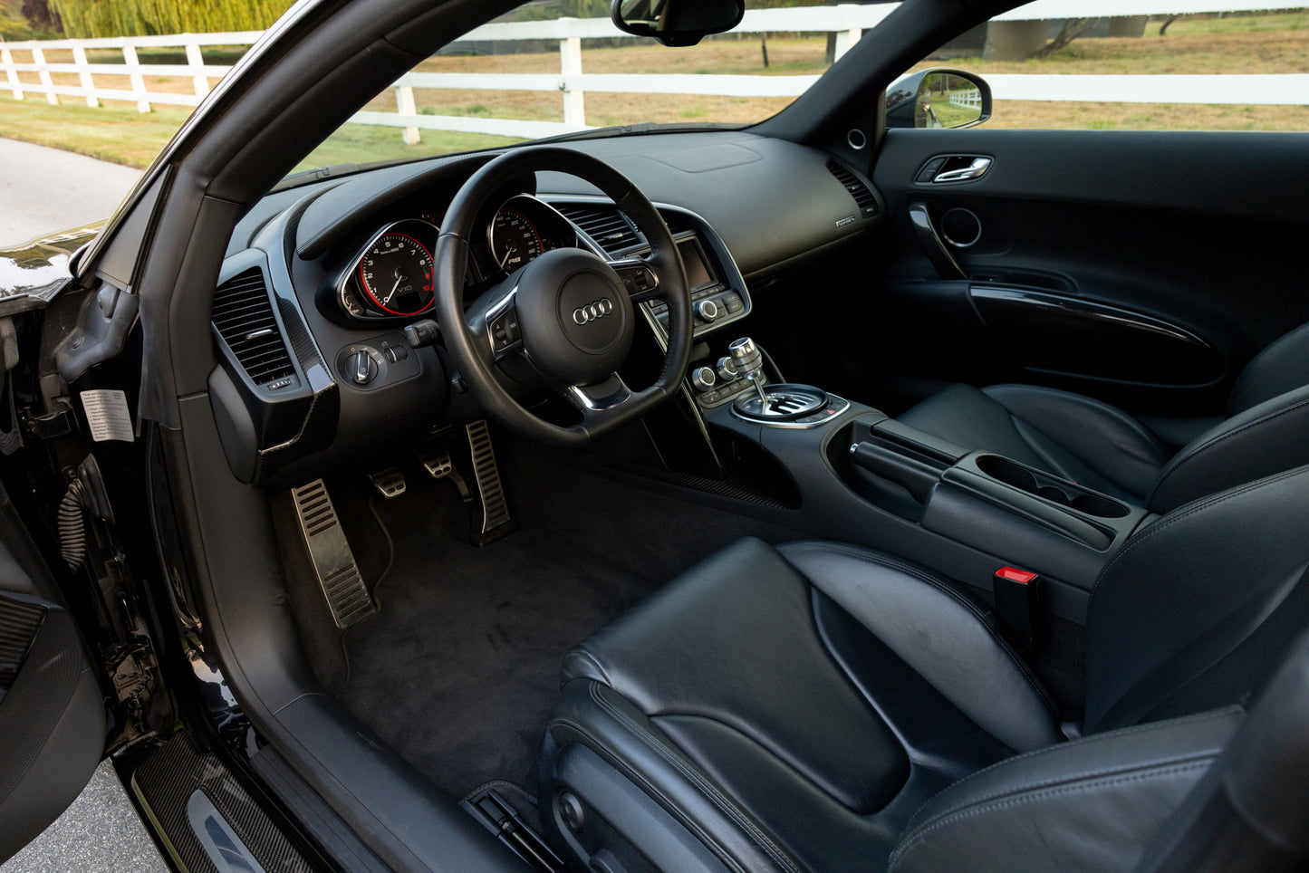 2010 Audi R8 V10 6-Speed Manual