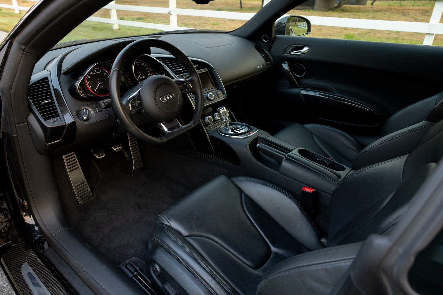 2010 Audi R8 V10 6-Speed Manual