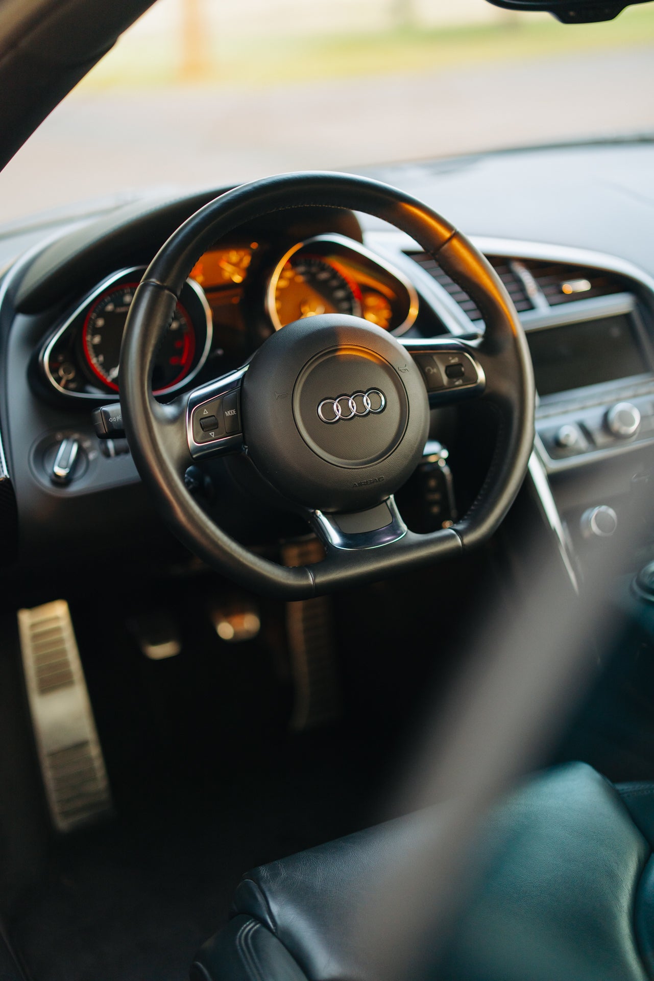 2010 Audi R8 V10 6-Speed Manual
