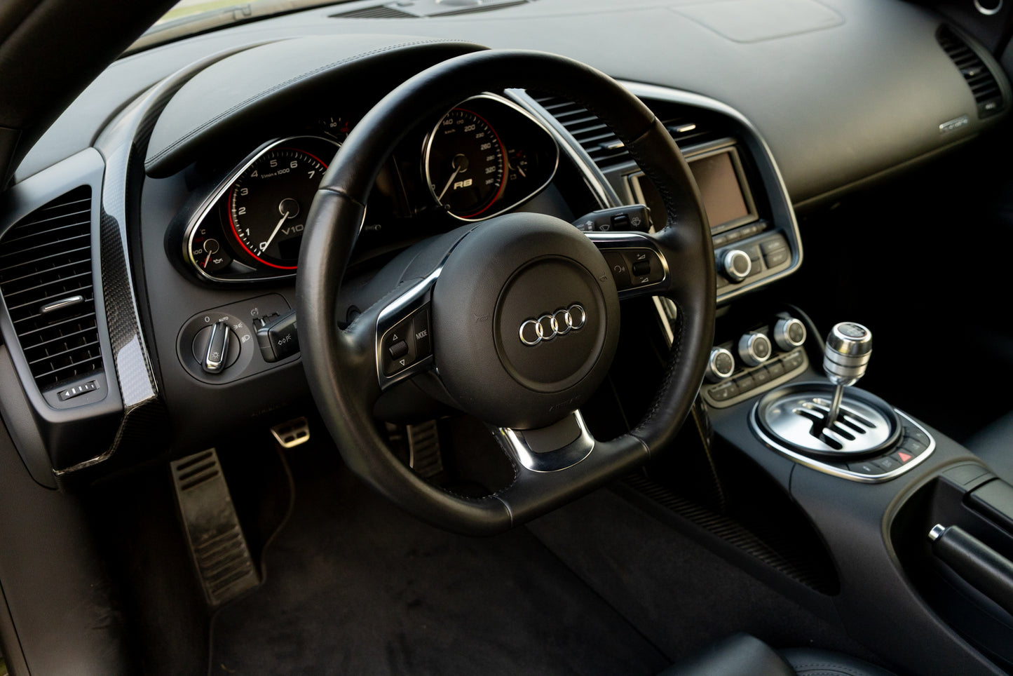 2010 Audi R8 V10 6-Speed Manual