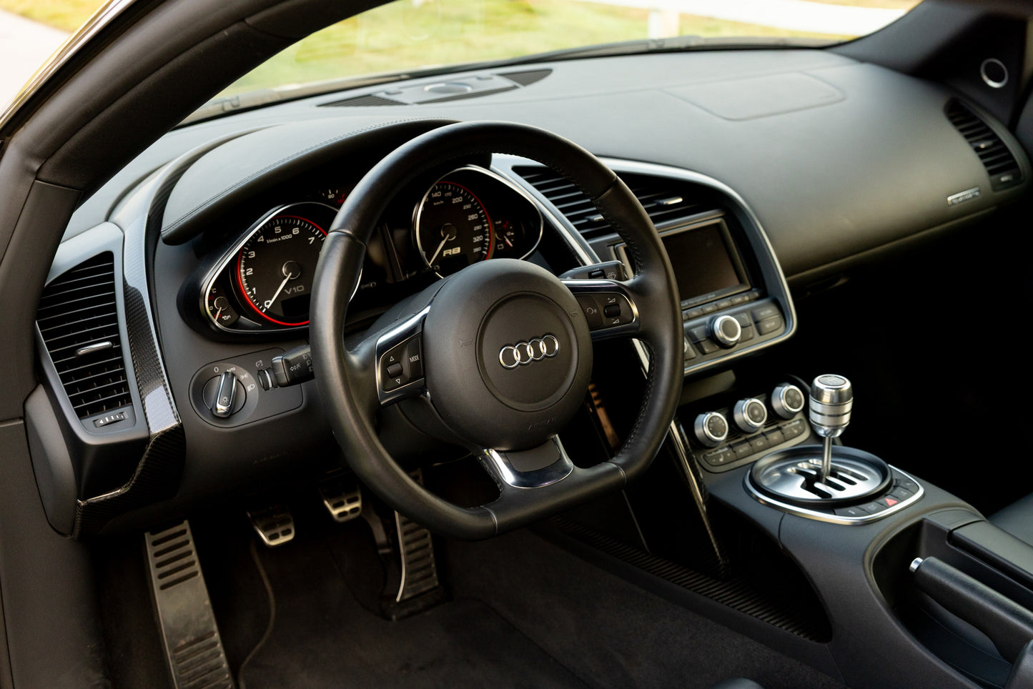 2010 Audi R8 V10 6-Speed Manual
