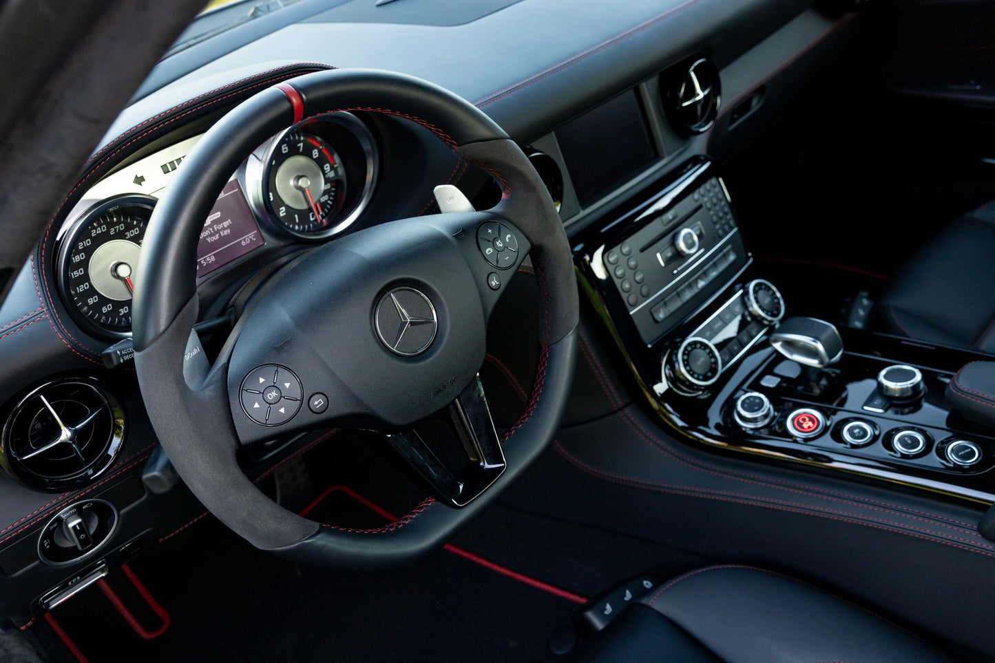 2013 Mercedes-Benz SLS AMG GT