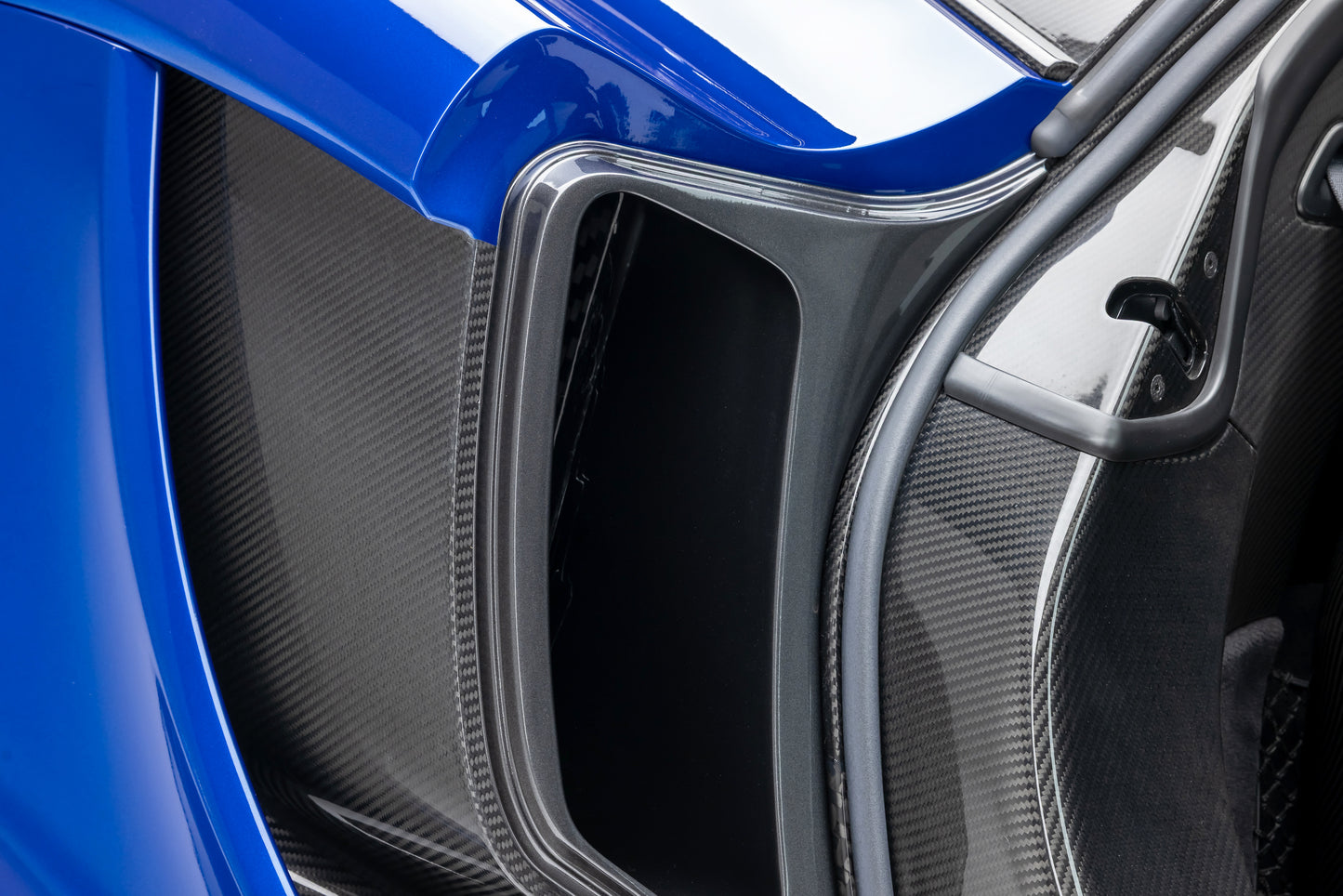 2014 McLaren P1 Azure Blue