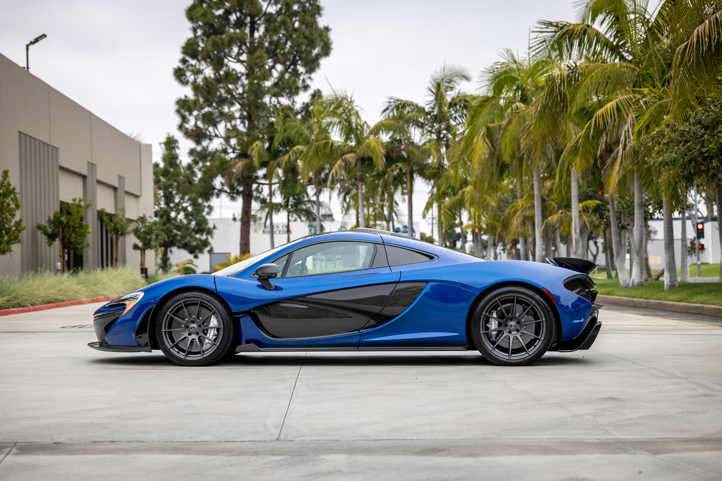 2014 McLaren P1 Azure Blue