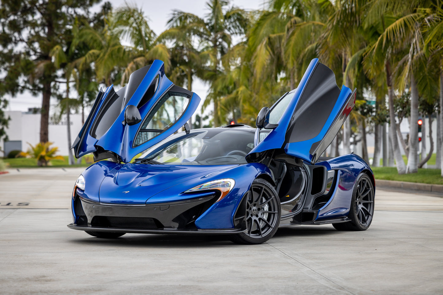 2014 McLaren P1 Azure Blue