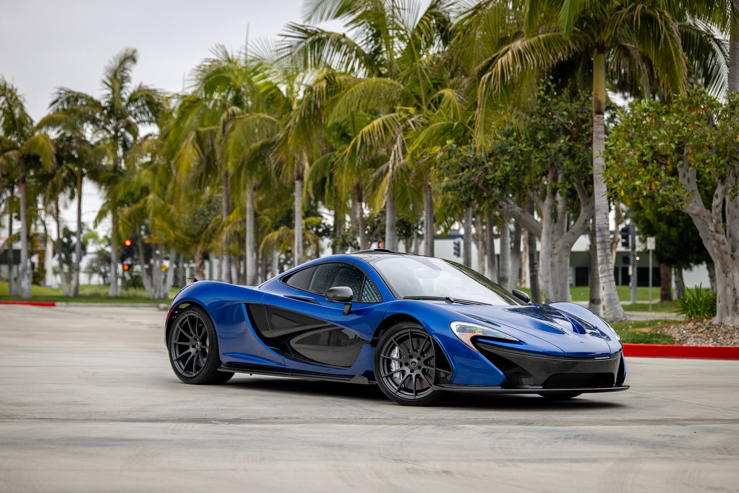 2014 McLaren P1 Azure Blue