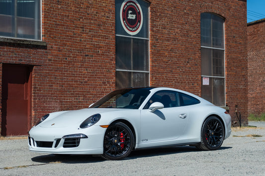 2015 Porsche 911 Carrera 4 GTS